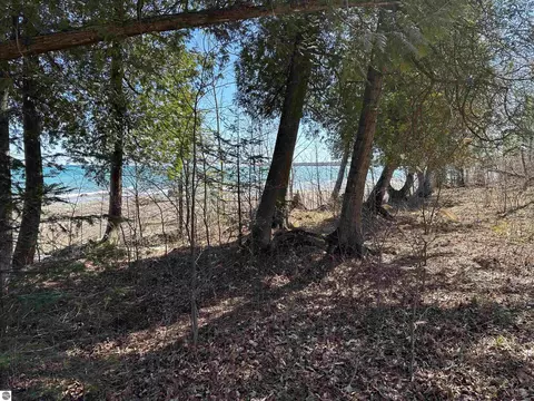 tbd Beaver Island Rd, Beaver Island, MI 49782