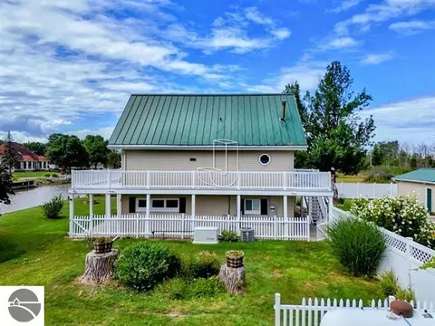 2414 Lola Ln, Au Gres, MI 48703 photo 3