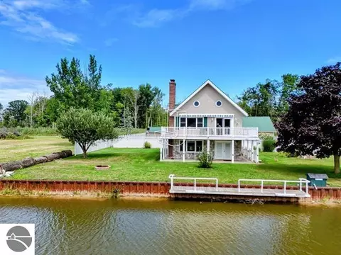 2414 Lola Ln, Au Gres, MI 48703