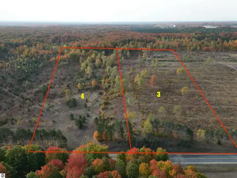 A4 E Kasson Road, Maple City, MI 49664