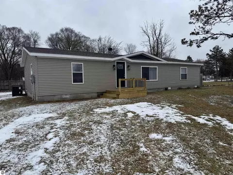 5281 Jonathon Ln, Mount Pleasant, MI 48858