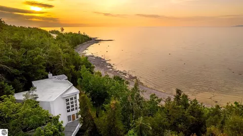 7857 Nine Mile Point Dr, Charlevoix, MI 49720