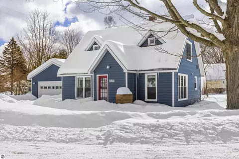 341 Pearson St, Elberta, MI 49628