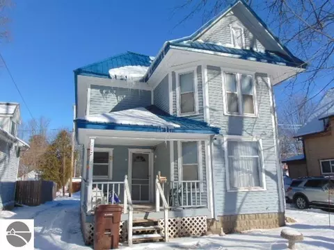 117 E Wright Ave, Shepherd, MI 48883