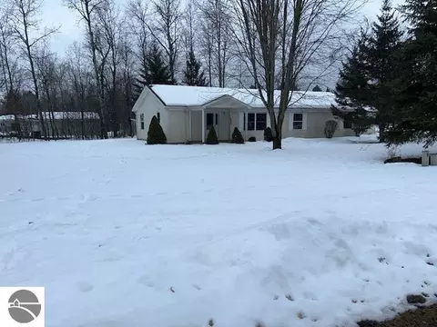 6659 Barbara Dr, Roscommon, MI 48653