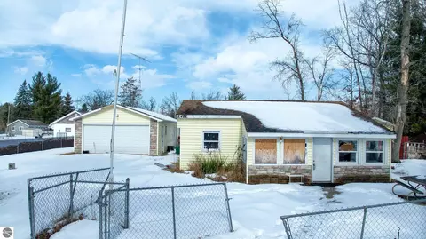 2477 E 3rd St, Prescott, MI 48756