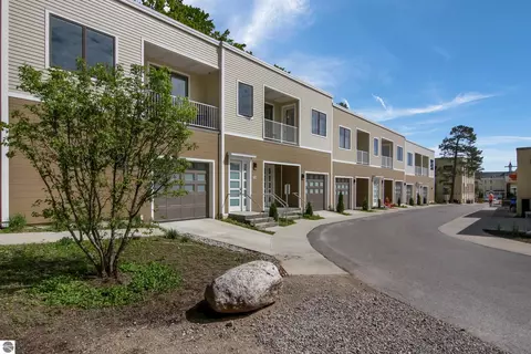 1388 Gray Dr # -7, Traverse City, MI 49684