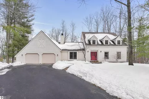 3728 Village Circle Dr, Traverse City, MI 49686