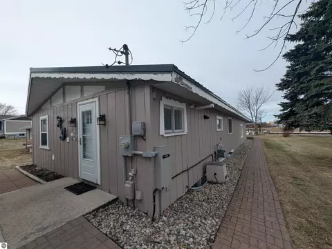 1656 Riverside Dr, Au Gres, MI 48703 photo 4