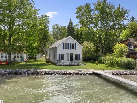 8466 Bay Point Rd, Beulah, MI 49617
