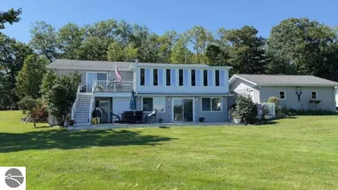 3047 Henderson Lake Rd, Prescott, MI 48756
