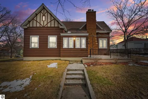 216 Holbrook, Cadillac, MI 49601