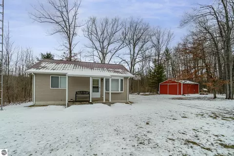 5361 Deerland Rd, Glennie, MI 48737