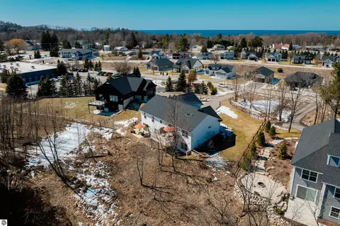 11533 S Crescent Dr, Empire, MI 49630 photo 64