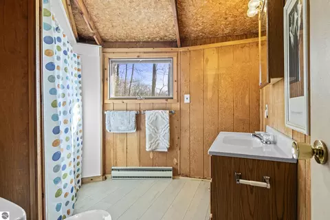 4161 S Hemlock Rd, Cedar, MI 49621 photo 10