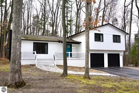 4239 W Timberwood Dr, Traverse City, MI 49686