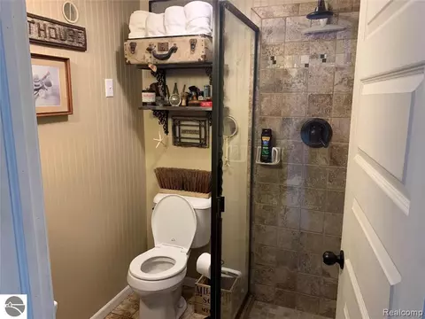Bath - 100 Hemlock Rd, Roscommon, MI 48653 photo 5 of 5