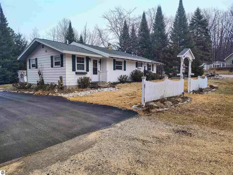 Exterior - 100 Hemlock Rd, Roscommon, MI 48653 photo 1 of 6