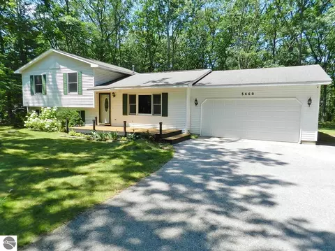 5660 Karlin Rd, Interlochen, MI 49643 photo 2
