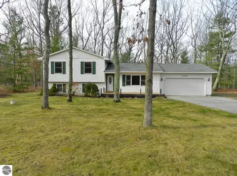 5660 Karlin Rd, Interlochen, MI 49643 photo 45