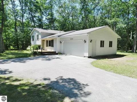 5660 Karlin Rd, Interlochen, MI 49643 photo 3