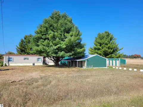 10269 30th Ave, Evart, MI 49631