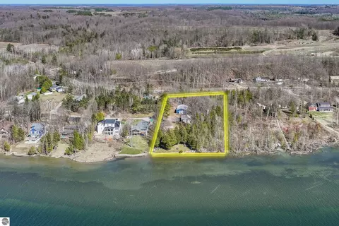 3630 S Stanley St, Lake Leelanau, MI 49653