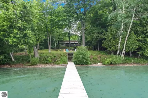 7079 Torch Lake Drivenw, Kewadin, MI 49648