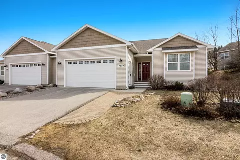 4584 Kodiak Dr, Traverse City, MI 49685