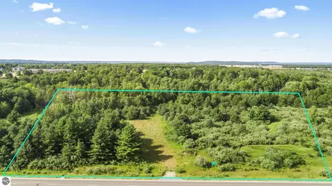 00 W Hammond, Traverse City, MI 49686