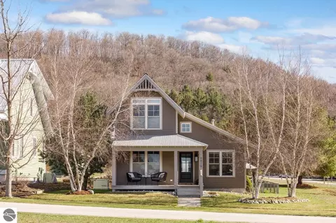 9979 W Michigan St, Empire, MI 49630