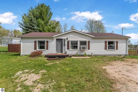 9268 Cedar Run Rd, Traverse City, MI 49684