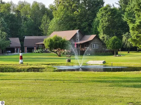 3144 W Maple Ridge Rd, Twining, MI 48766