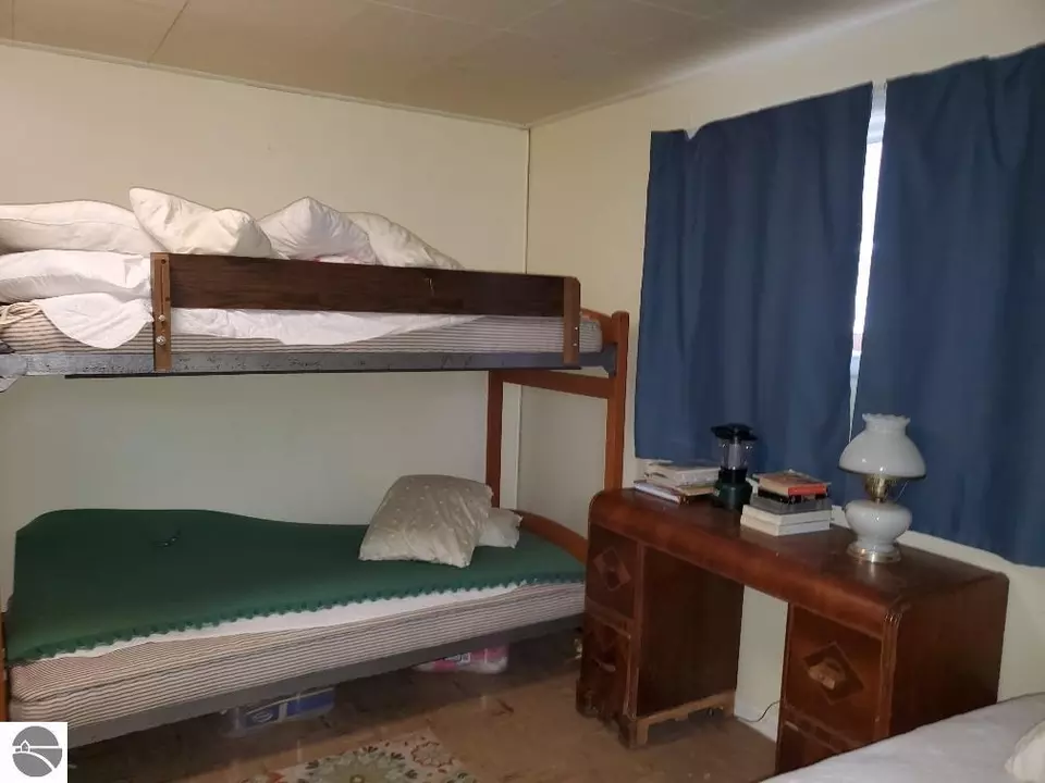  5630 W Lake Shore Dr, Weidman, MI 48893 photo 11