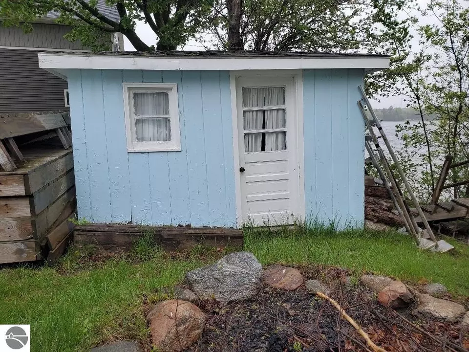  5630 W Lake Shore Dr, Weidman, MI 48893 photo 16