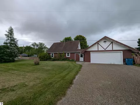 549 Detroit St, Au Gres, MI 48703