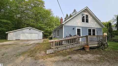 866 Foster Rd, Au Gres, MI 48703 photo 1