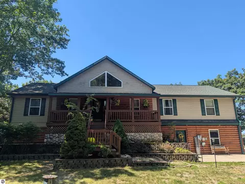 2740 Booth Rd, Au Gres, MI 48703
