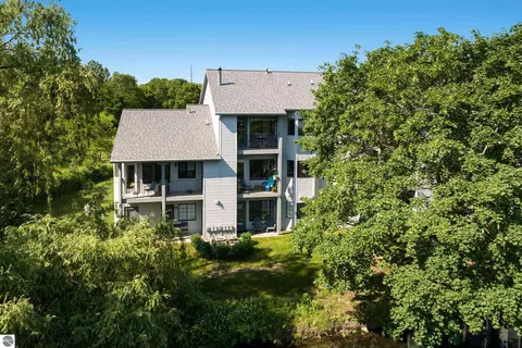 641 Riverine Dr #205, Traverse City, MI 49684