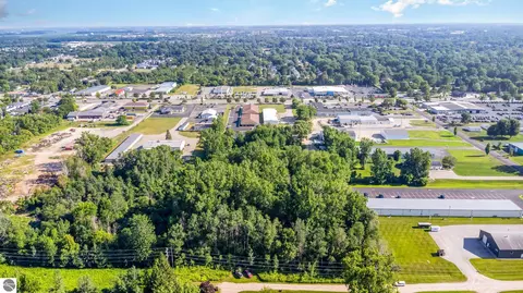 4639 Corporate Dr, Mount Pleasant, MI 48858
