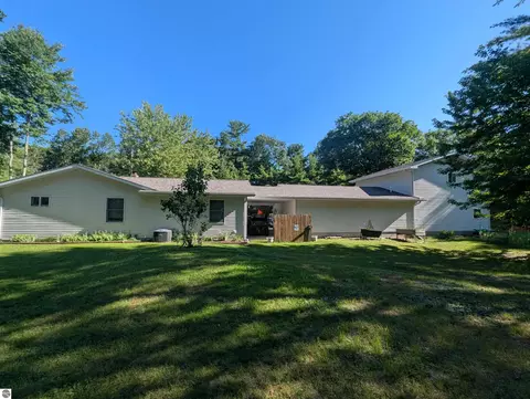 5314 E 16th St, Au Gres, MI 48703 photo 4