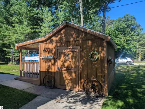 5314 E 16th St, Au Gres, MI 48703 photo 8