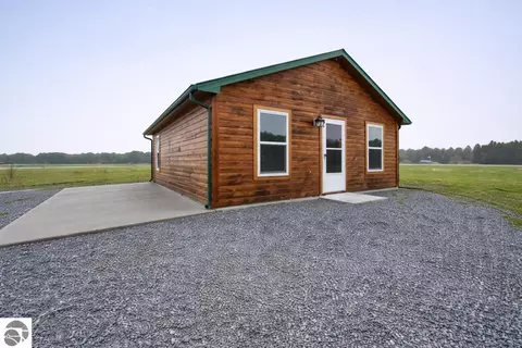 2835 Walton Rd, Kingsley, MI 49649