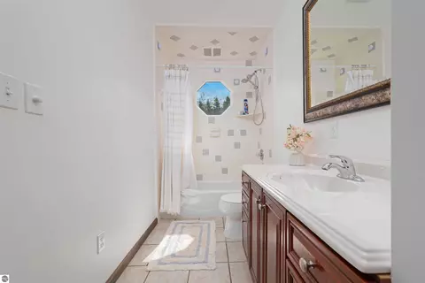 Bath - 7495 Bennett Rd, Williamsburg, MI 49690 photo 1 of 1