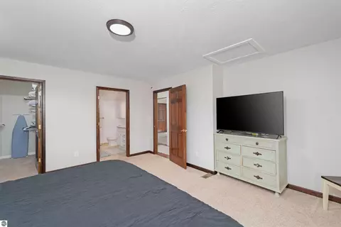 Bedroom - 7495 Bennett Rd, Williamsburg, MI 49690 photo 5 of 10
