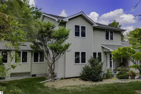1000 Country Way, Mount Pleasant, MI 48858