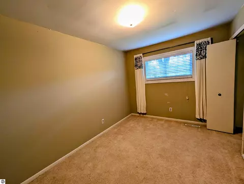 Bedroom - 910 N Court St, Au Gres, MI 48703 photo 1 of 4