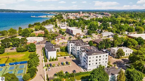 714 Randolph St #308, Traverse City, MI 49684