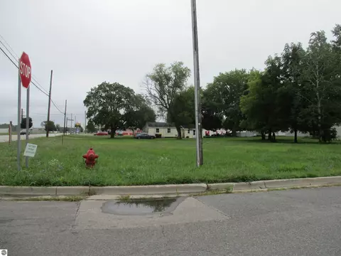 1528 E Superior St, Alma, MI 48801