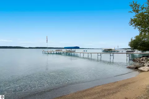 5658 S East Torch Lake Dr, Bellaire, MI 49615